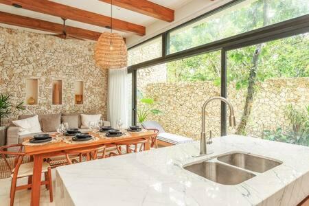 Nature, Luxury, Private Pool Washer & Dryer Сasa de vacaciones