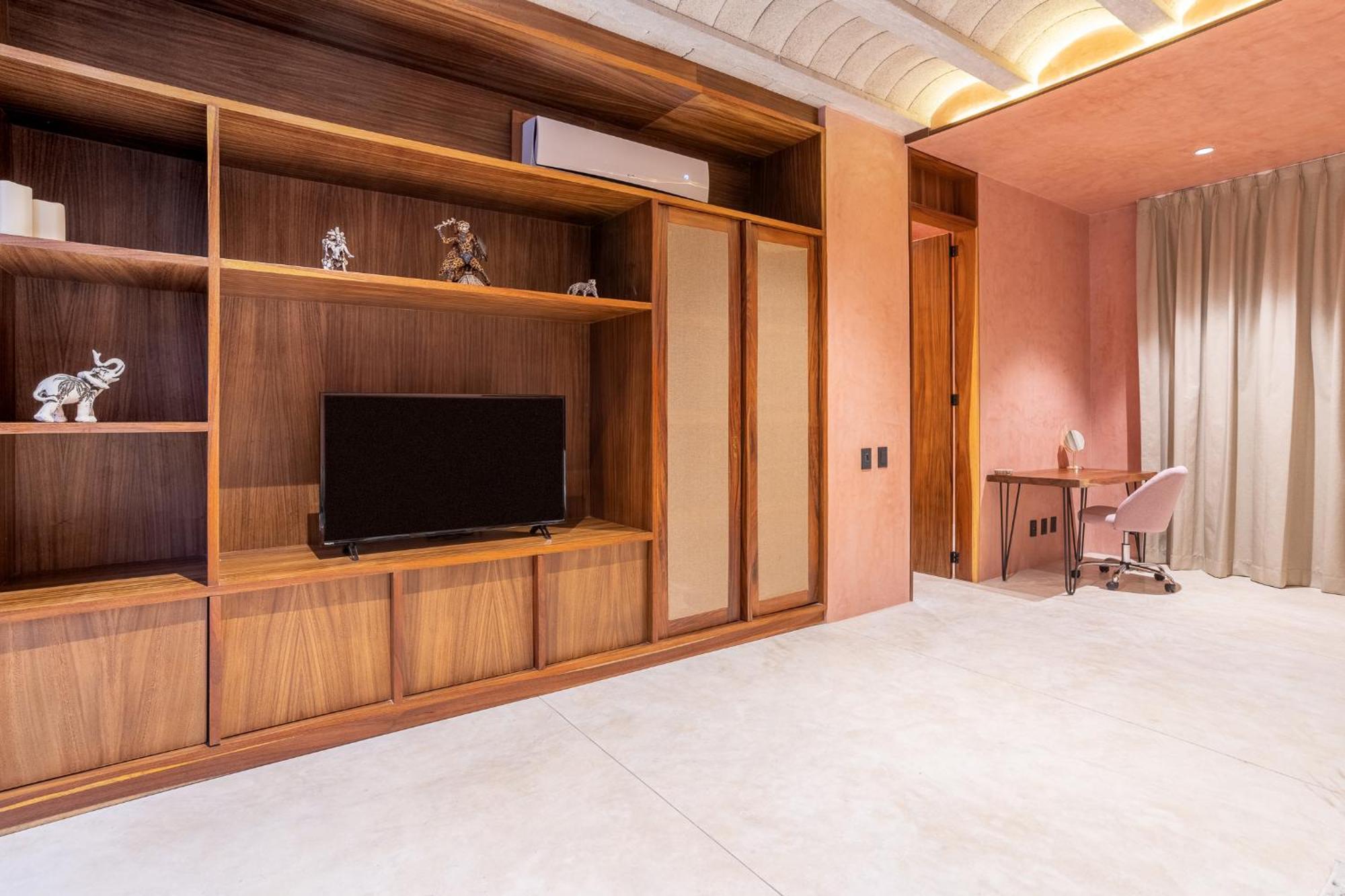 Entorno - Luxury Villa
