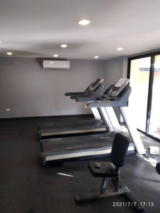 Apartamento -spacious-modern-luxury-comfort-quiet Area *