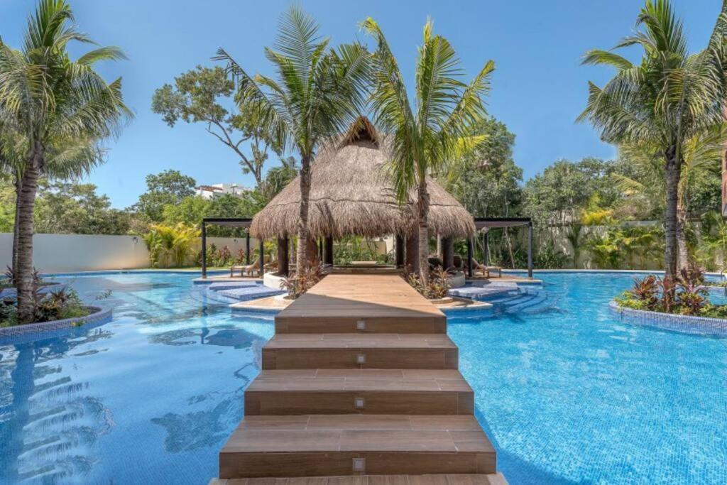 -spacious-modern-luxury-comfort-quiet Area *