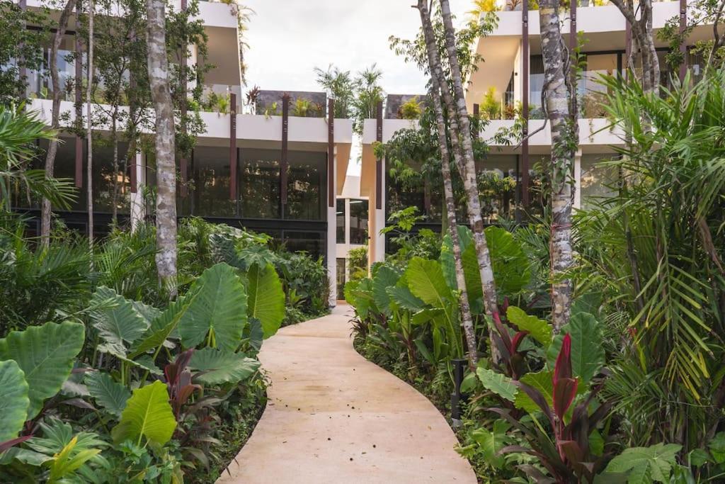 Apartamento Mistiq Jungle Loft ~ Pool & Gym
