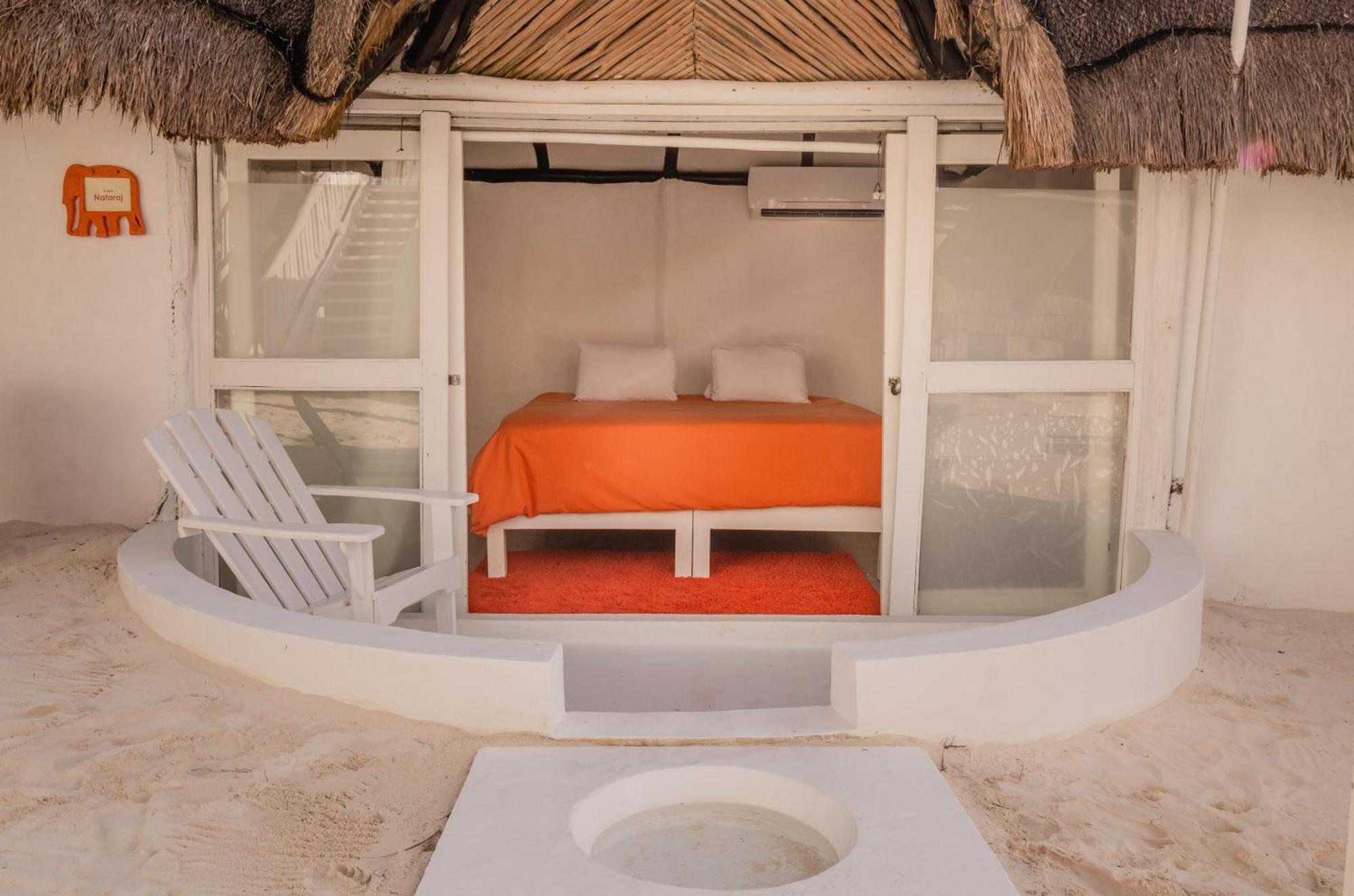 Villa 12br Beachfront Private With Infinity Pool By Solmar