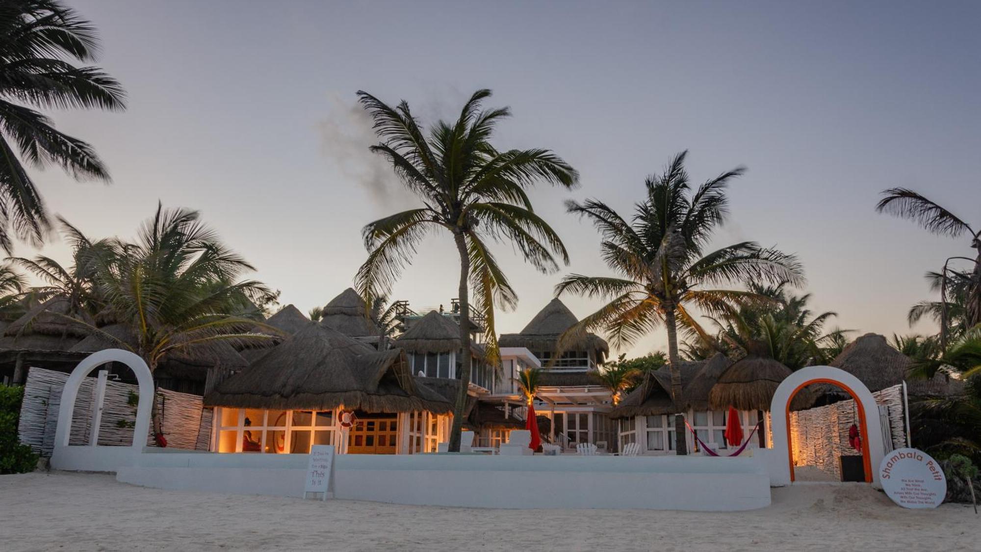 Villa 12br Beachfront Private With Infinity Pool By Solmar *