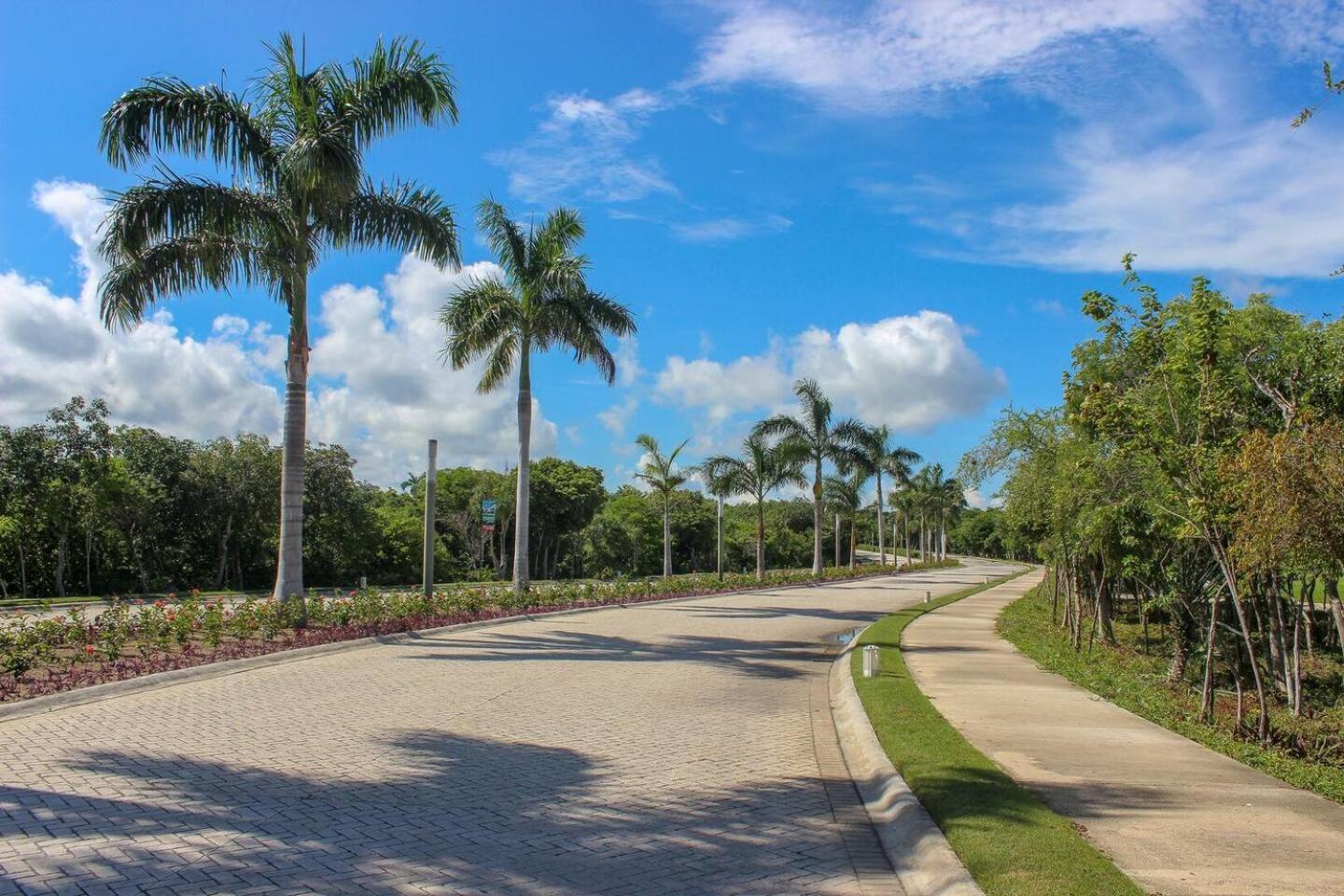 Apartamento Departamento 6, Country Home, Con Muelle De Pesca, Club De Playa, Alberca, Cenote Y Campo De Golf, Contrata Day Pass Bahia Principe Tulum