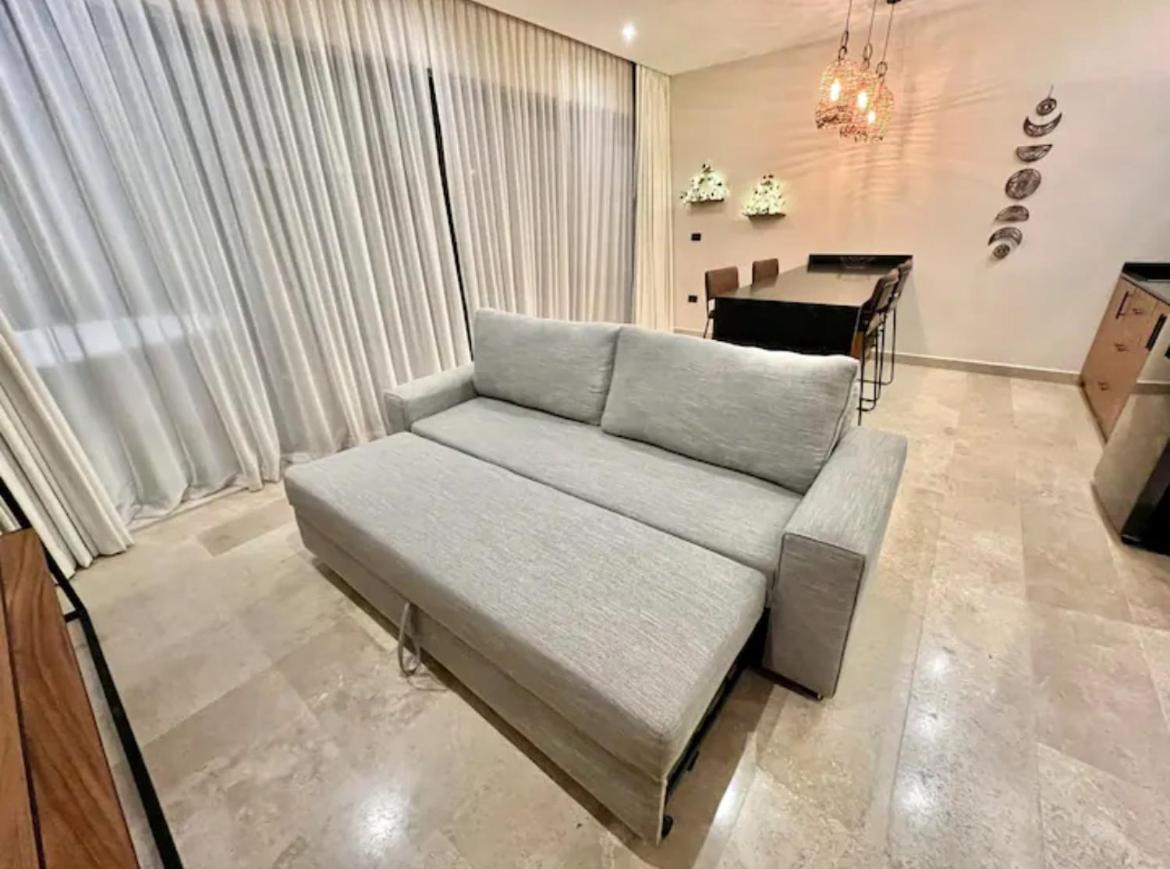 Sky K104 Hotel 5*