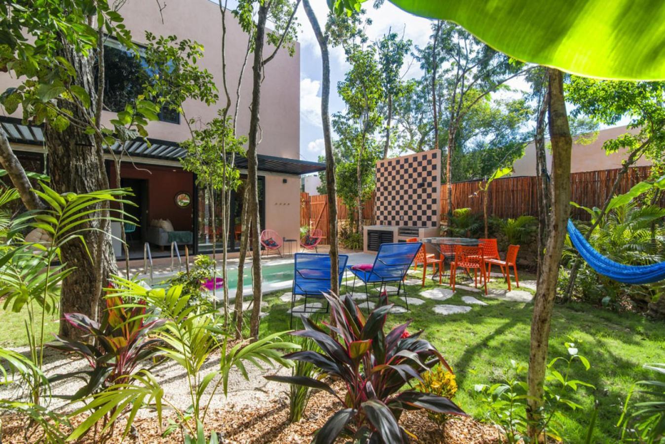 Сasa de vacaciones Shes Moody 3 Bed Penthouse With Yard Pools Rooftop Aircon 15 Minute Drive To The