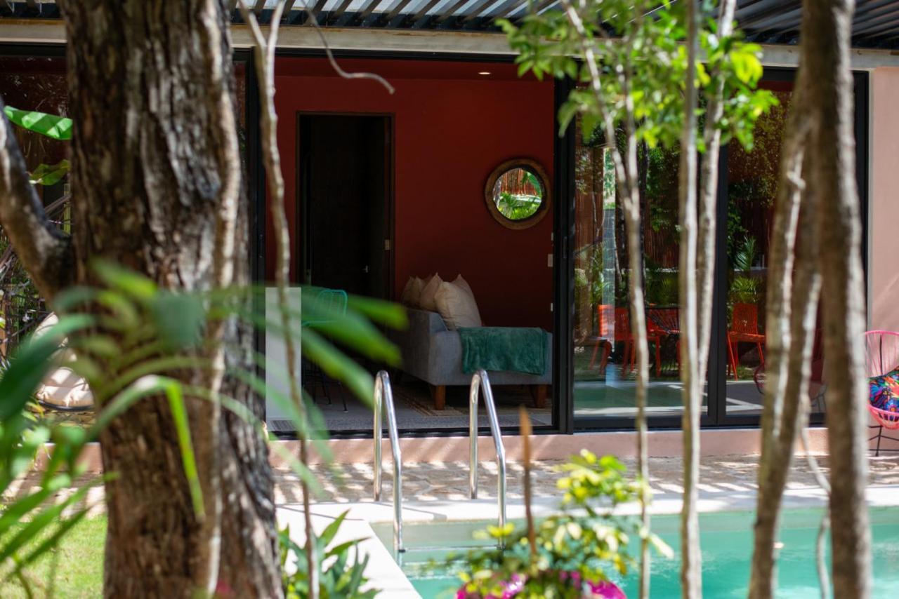 Shes Moody 3 Bed Penthouse With Yard Pools Rooftop Aircon 15 Minute Drive To The Сasa de vacaciones Tulum