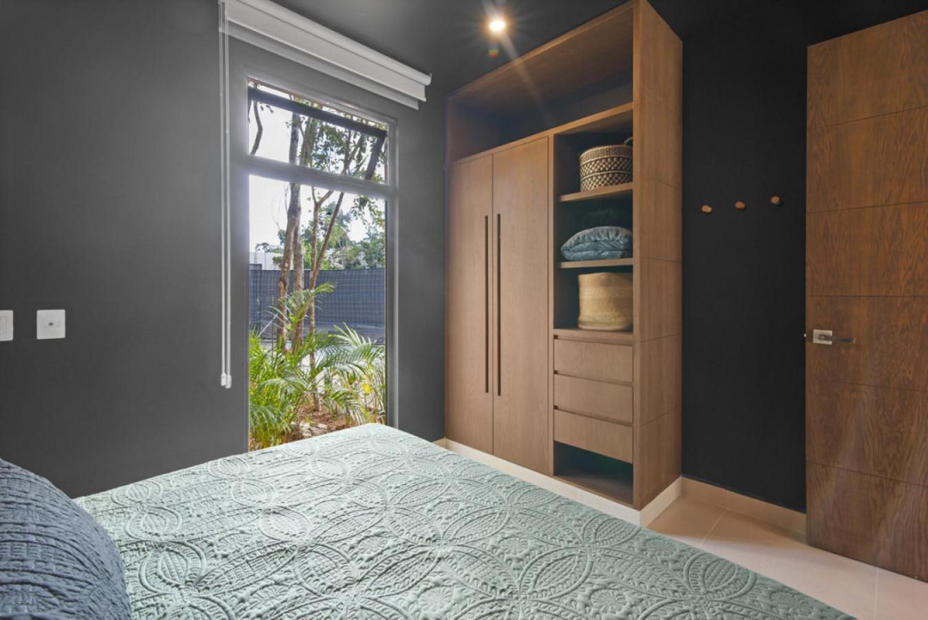 Сasa de vacaciones Shes Moody 3 Bed Penthouse With Yard Pools Rooftop Aircon 15 Minute Drive To The