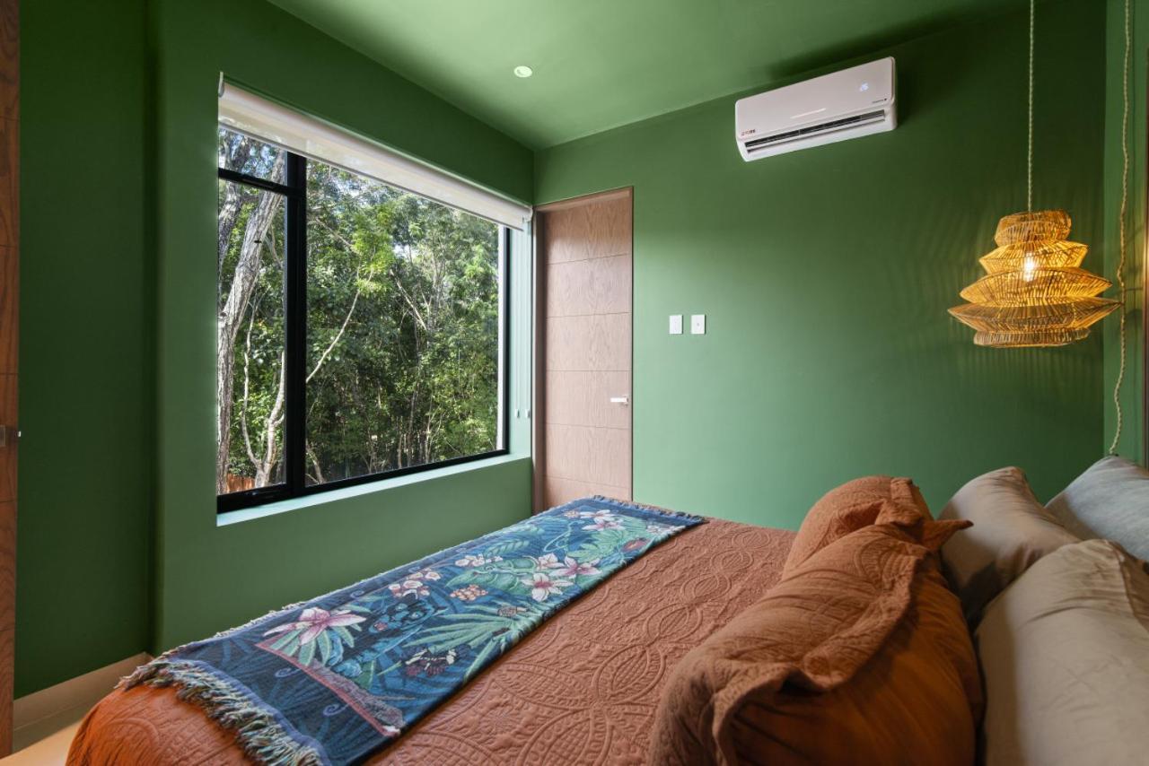 Shes Moody 3 Bed Penthouse With Yard Pools Rooftop Aircon 15 Minute Drive To The Сasa de vacaciones Tulum
