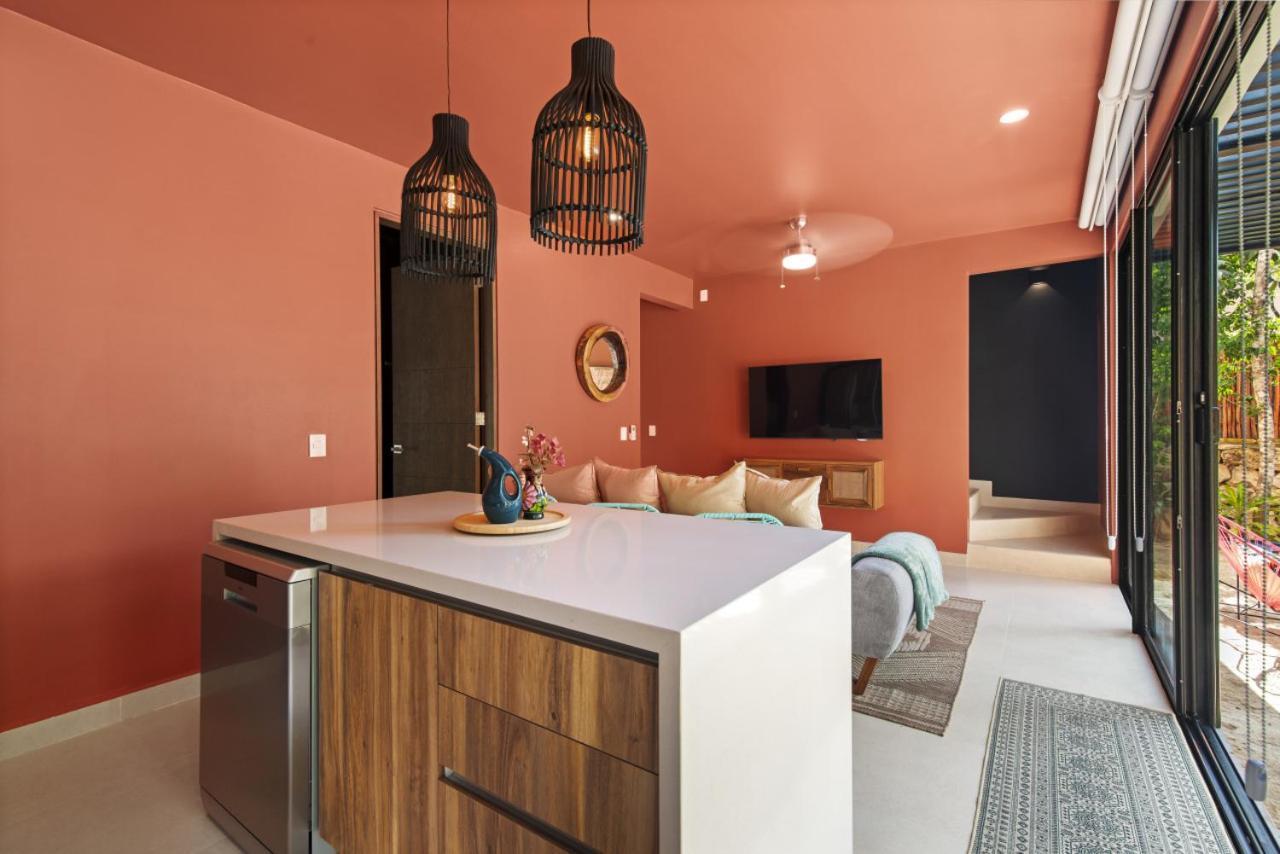 Сasa de vacaciones Shes Moody 3 Bed Penthouse With Yard Pools Rooftop Aircon 15 Minute Drive To The Tulum