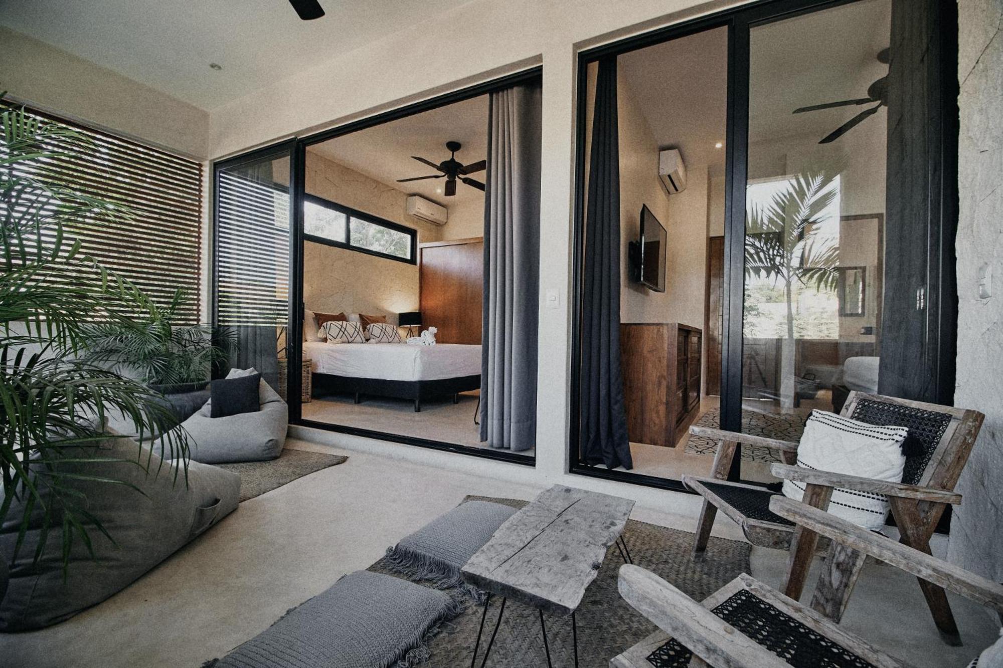Villa Yax'na House Luxury 240m2 - 12 Persons - 6 - 2 Swimming Pool - 3 Jacuzzis Tulum
