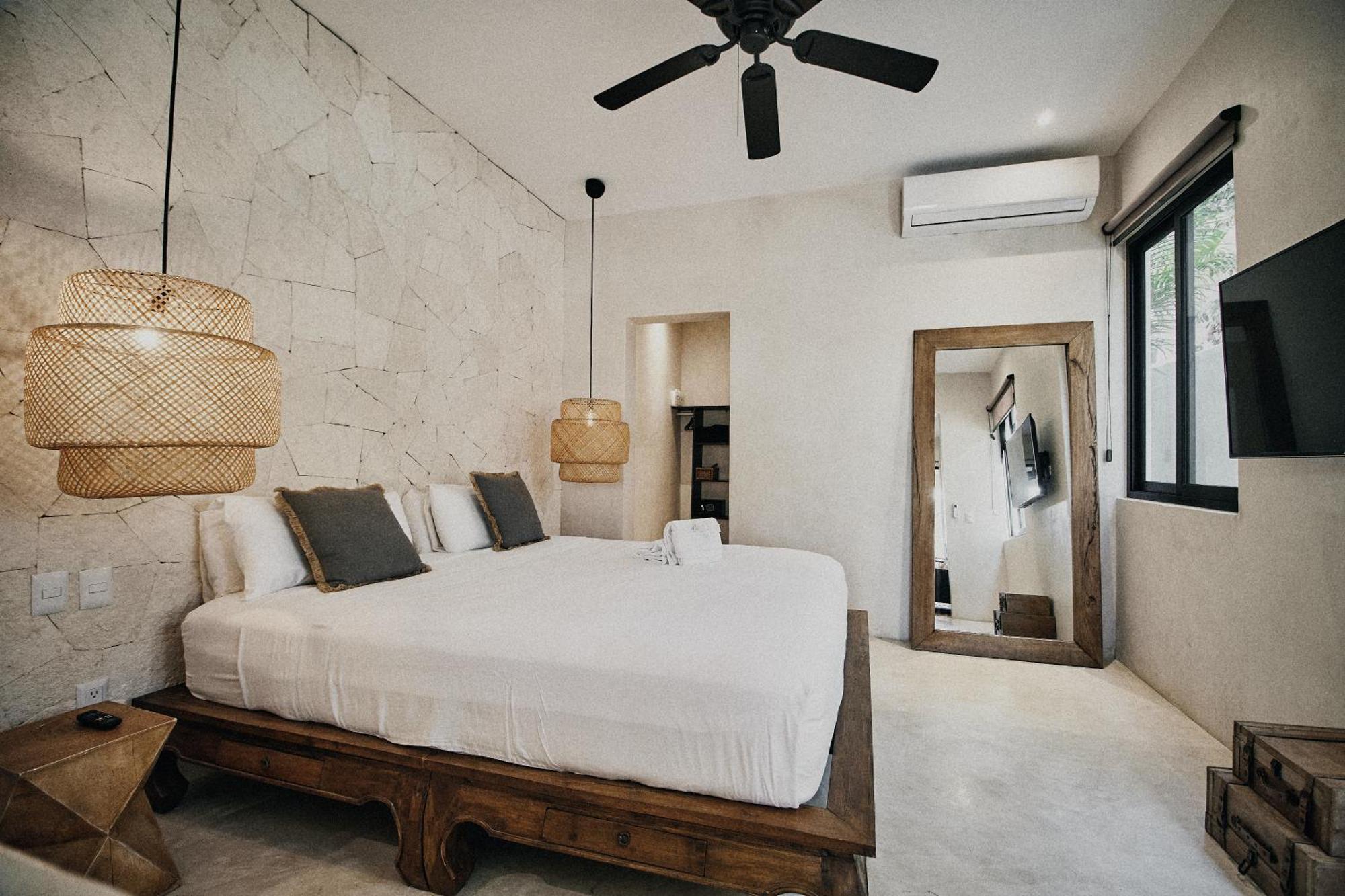 Villa Yax'na House Luxury 240m2 - 12 Persons - 6 - 2 Swimming Pool - 3 Jacuzzis *