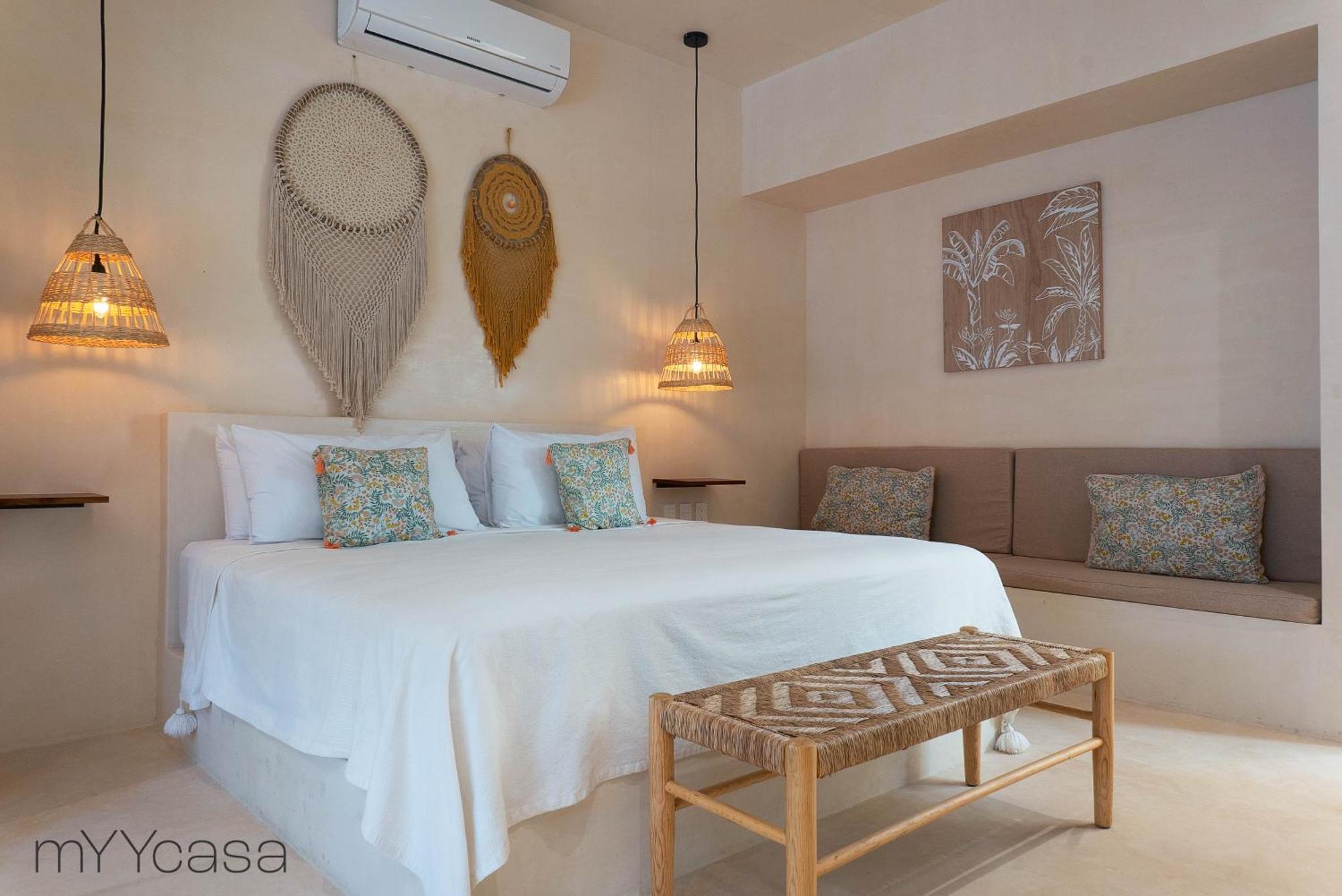Casa Yaakun *