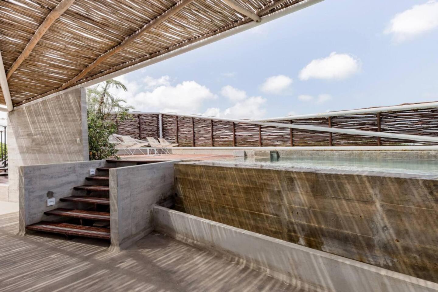 Casa De Piedra *