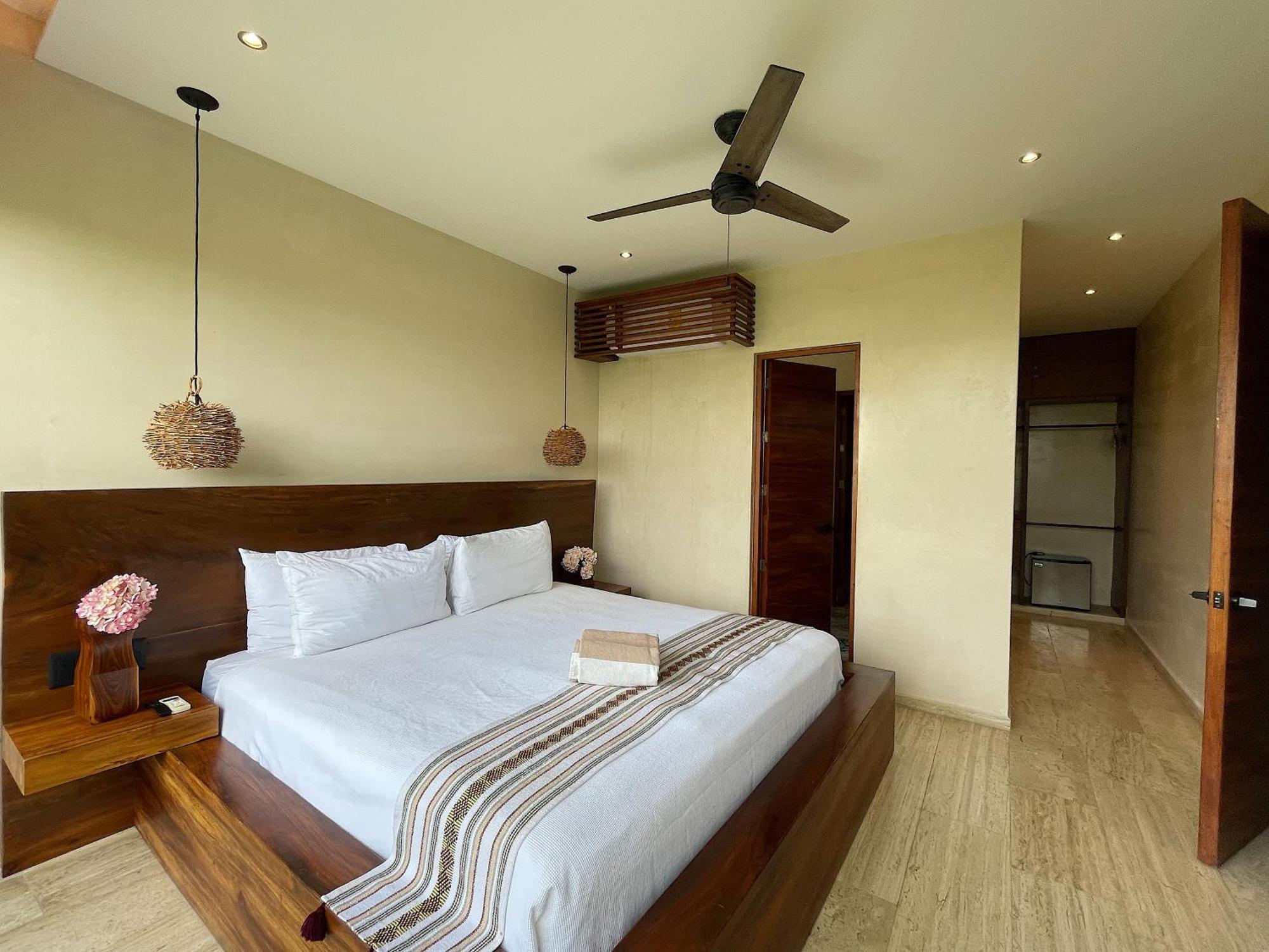 Kataleya By Zaazil - Amazing Penthouse Aptartment , Up To 16 People, Private Pool, Terrace , Roof And Hot Tub In Luum Zama In The Jungle *