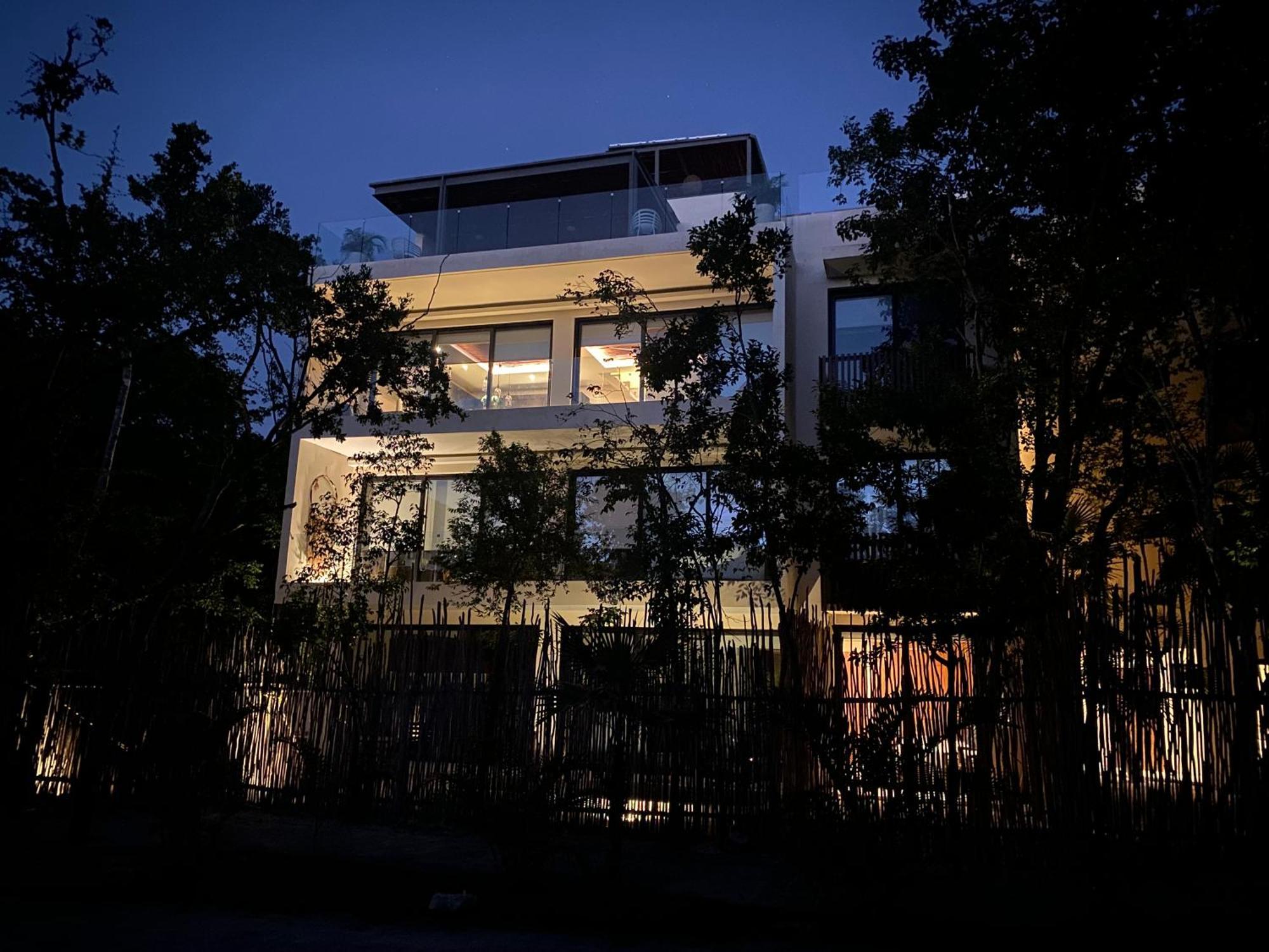 Apartamento Kataleya By Zaazil - New Luxury Penthouse Up To 10 People, 3-level, 3240 Sqft , Private Pool, Terrace And Roof In Luum Zama In The Jungle