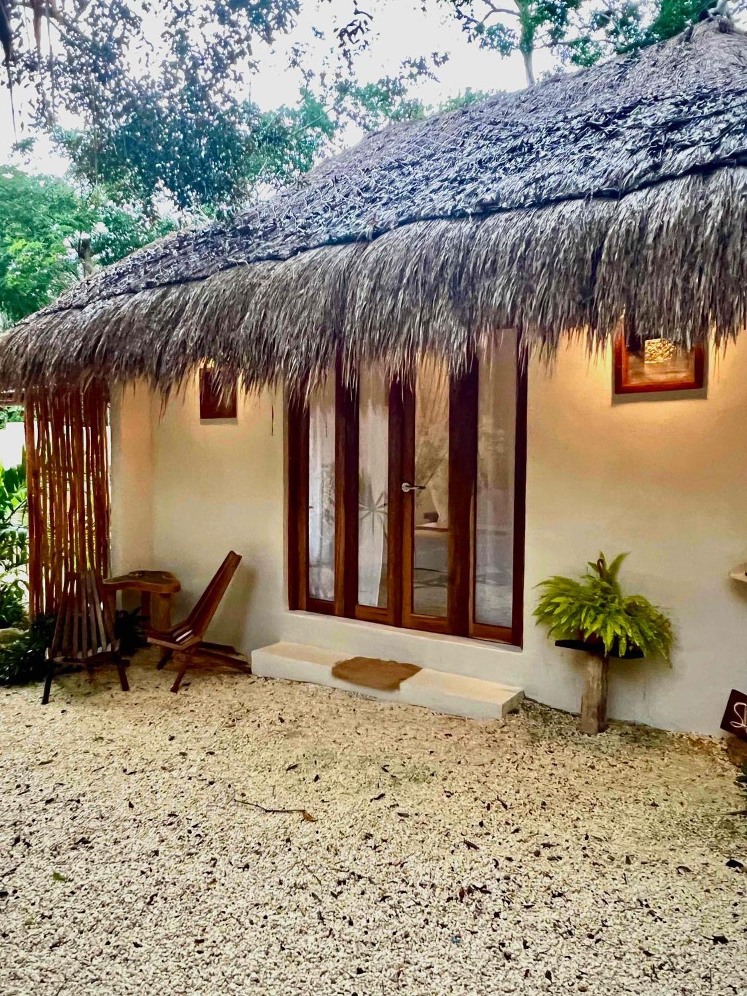 Tzunum Jade Lodge *