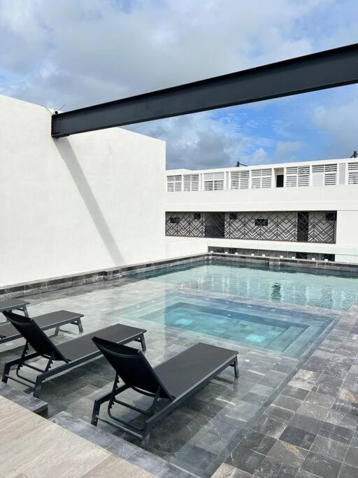 New Luxury Ph With Private Terrace & Plunge Pool