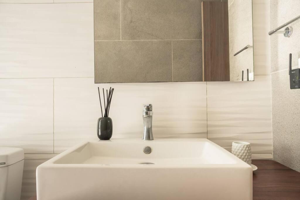 Great In Heart Of W/ Chef & Transport Apartamento