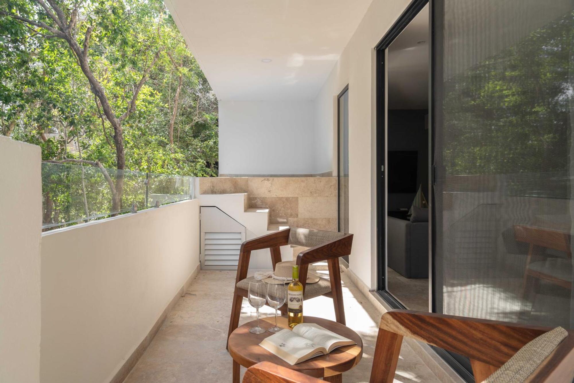 2 Bd With Private Plunge Pool And Terrace *