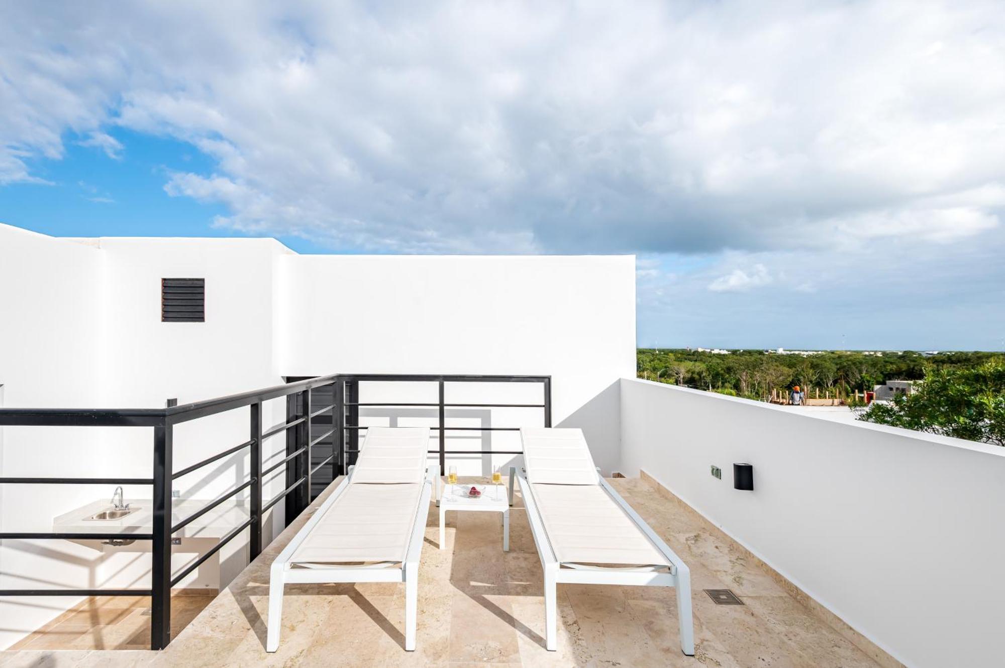 At Menesse Tulum