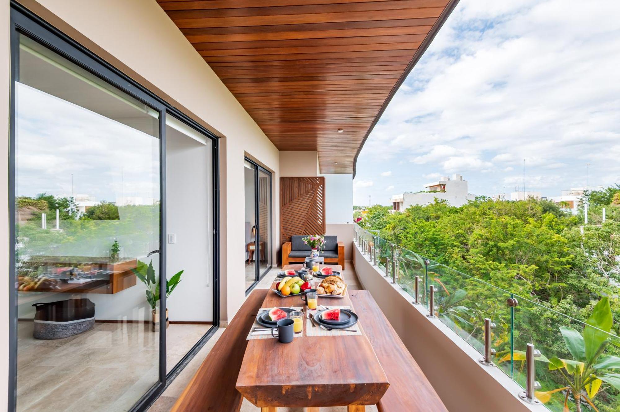 At Menesse Tulum