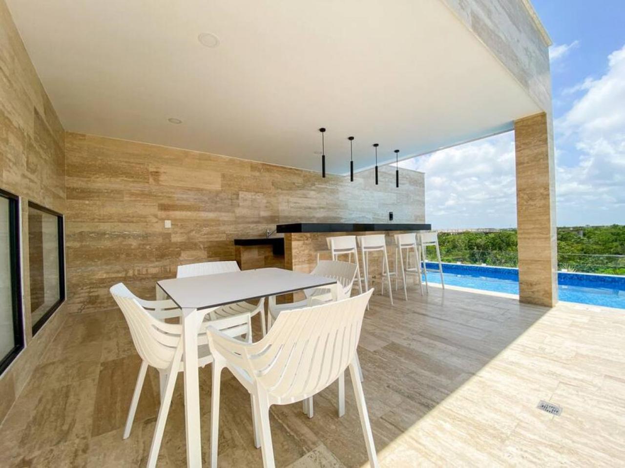 Charming Close To Rest-beach-cenote-ruins Tulum