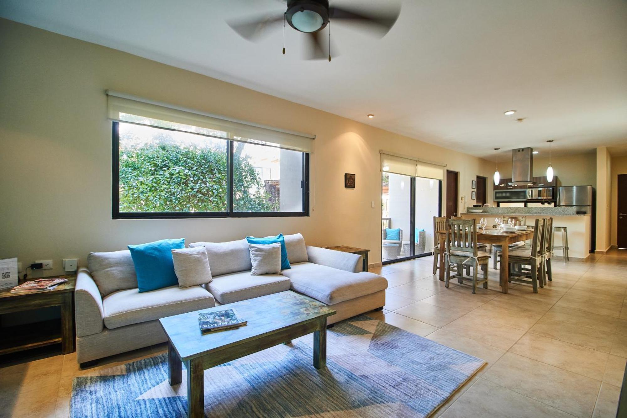 Dorian Gray - Pool & Beach Club Access & 300mbps Wifi Apartment