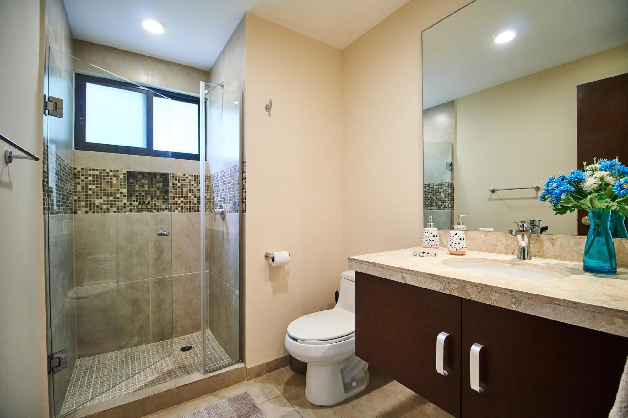 Dorian Gray - Pool & Beach Club Access & 300mbps Wifi Apartment