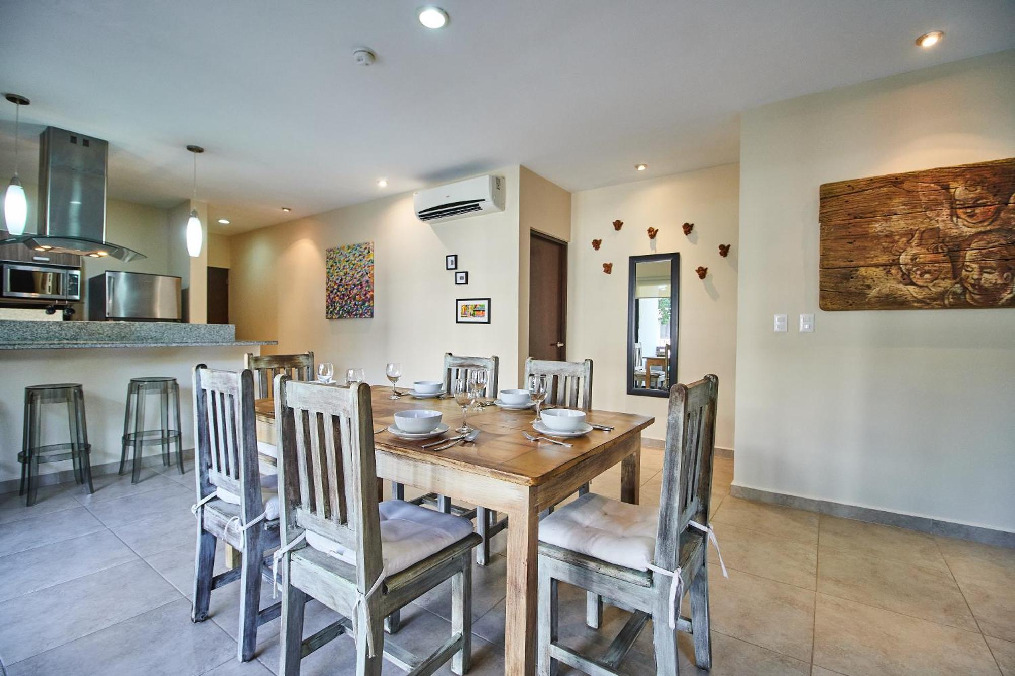 Dorian Gray - Pool & Beach Club Access & 300mbps Wifi Apartment *