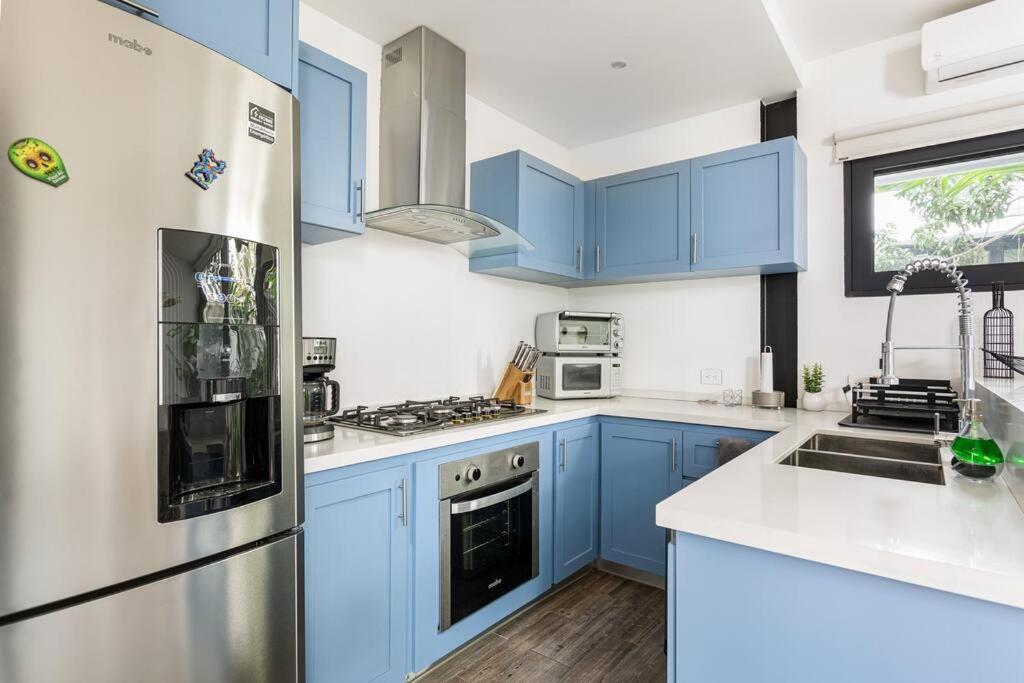 Chic Townhouse With Private Pool And Rooftop View *