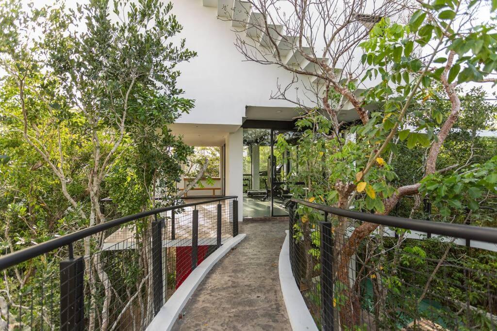 Сasa de vacaciones Chic Townhouse With Private Pool And Rooftop View *