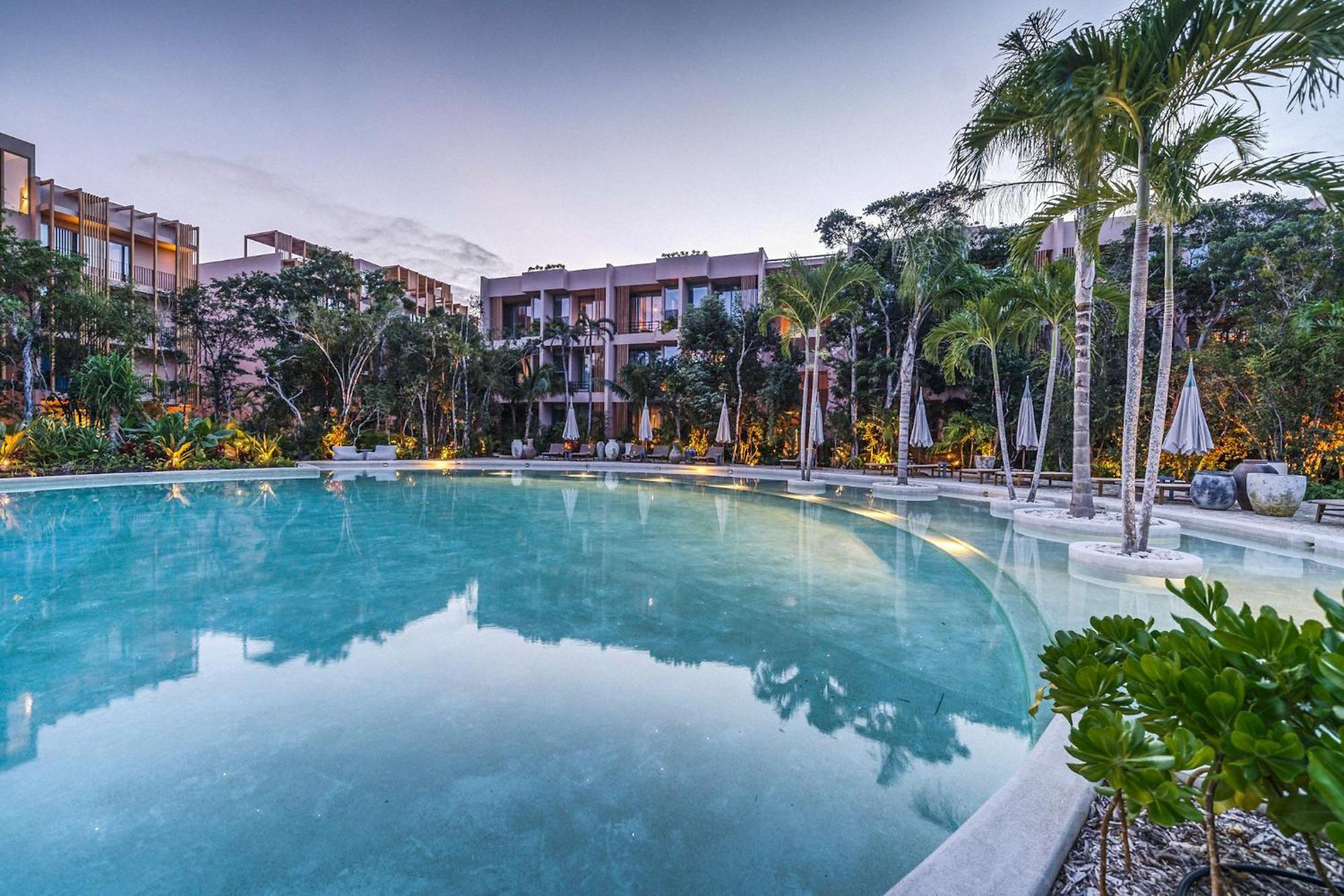 Fast Wi-fi 1br In With Pool, Restaurant, Gym