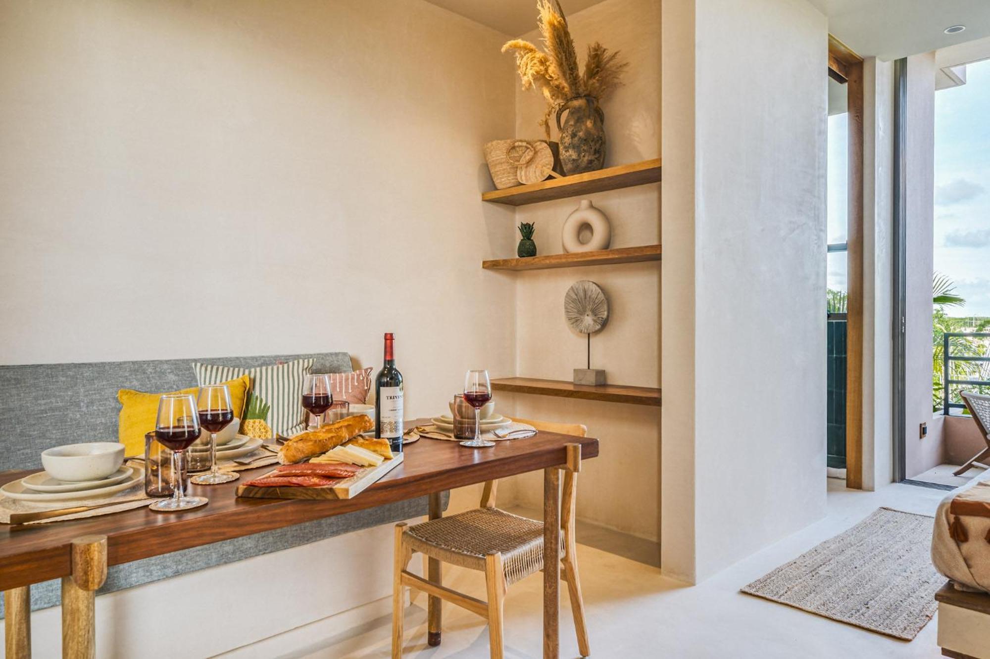 Fast Wi-fi 1br In With Pool, Restaurant, Gym