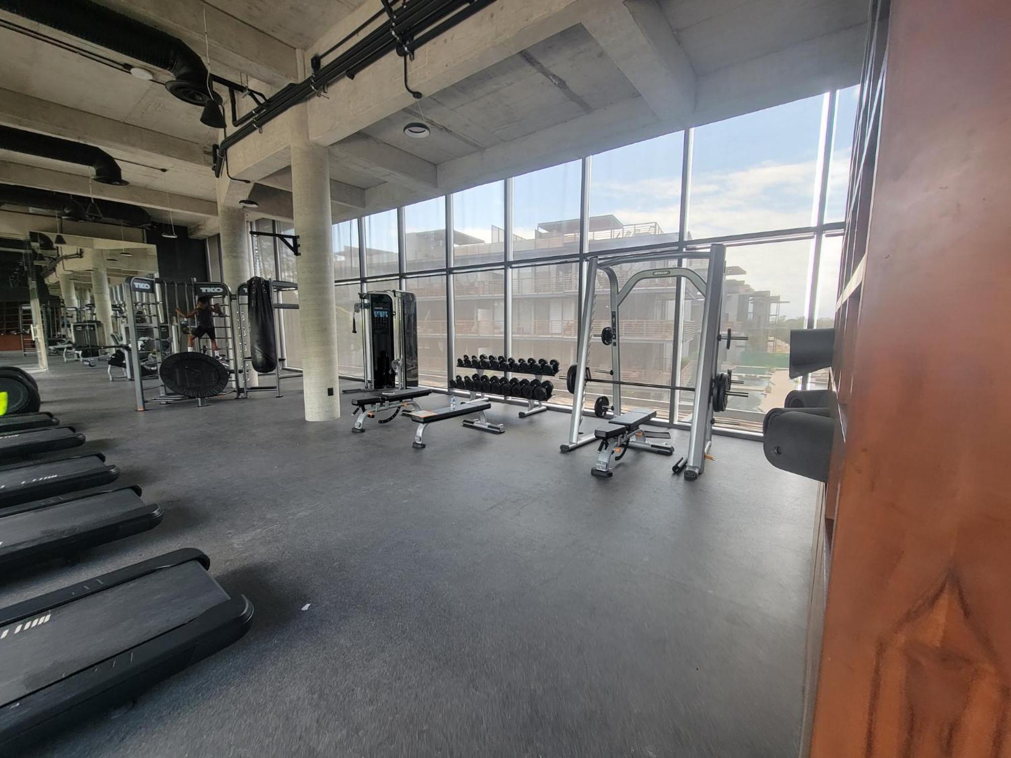 Xalet Luxury Condos. Apartamento