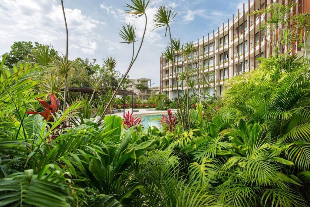 Lux Private Rooftop Pool With World Class Amenities *
