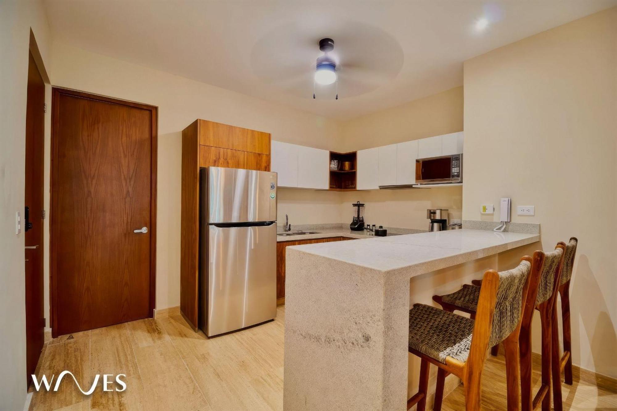 Spacious 2 Br. Jungle View Luxury W/prime Location Apartamento