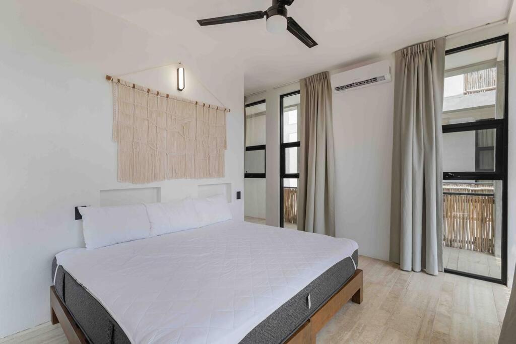Brand New Just 5 Min To & Downtown! Apartamento