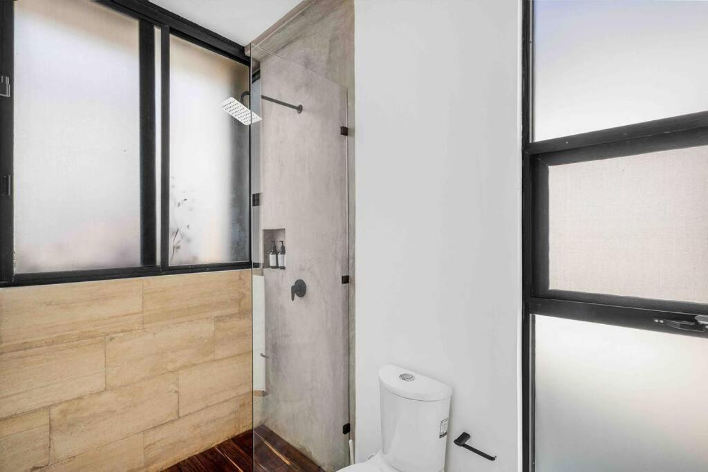 Brand New Just 5 Min To & Downtown! Apartamento Tulum