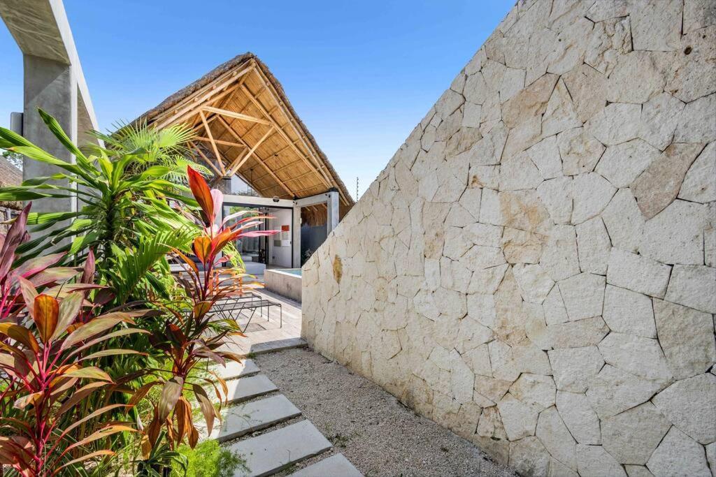 Brand New Just 5 Min To & Downtown! Tulum