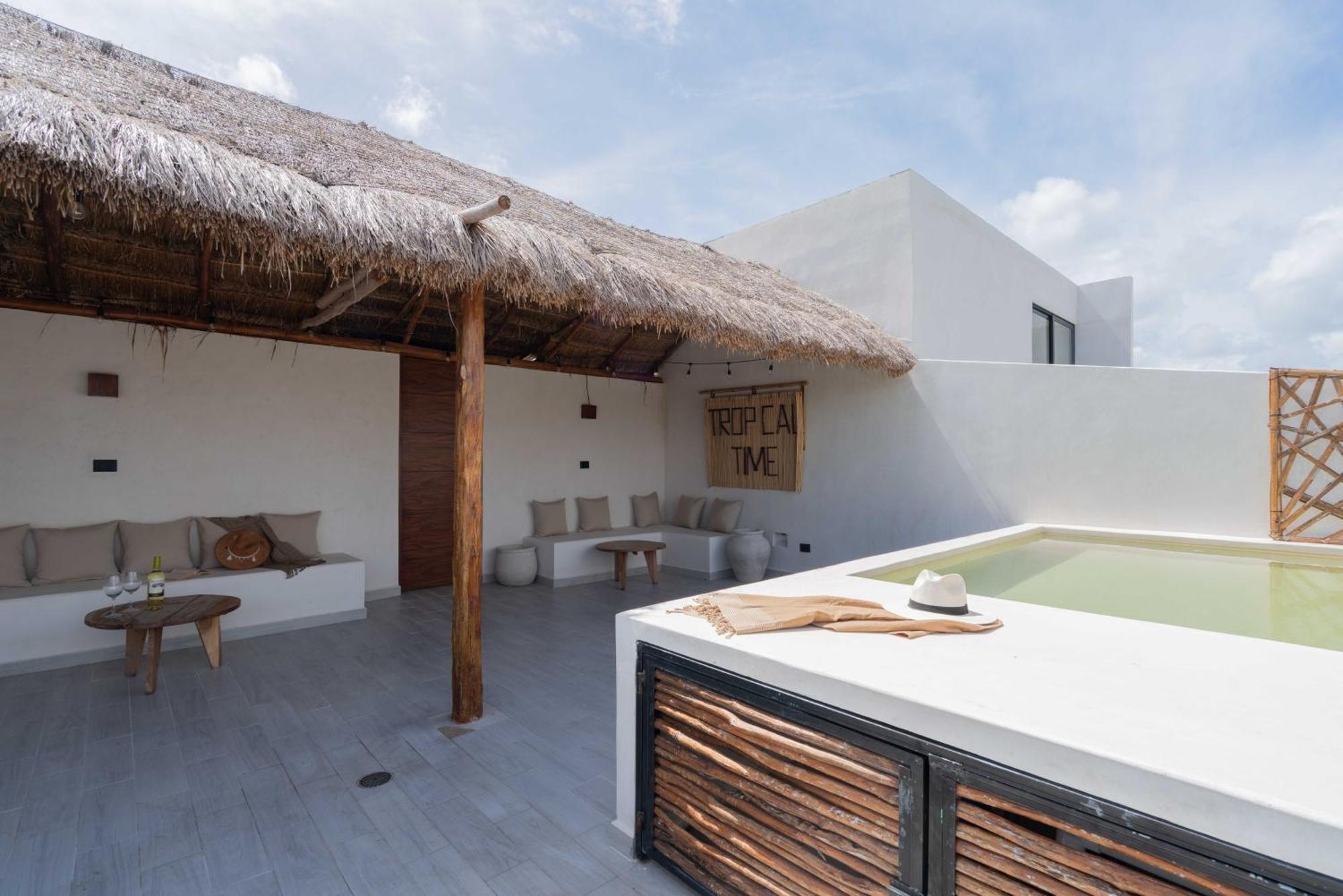 Jade Tulum