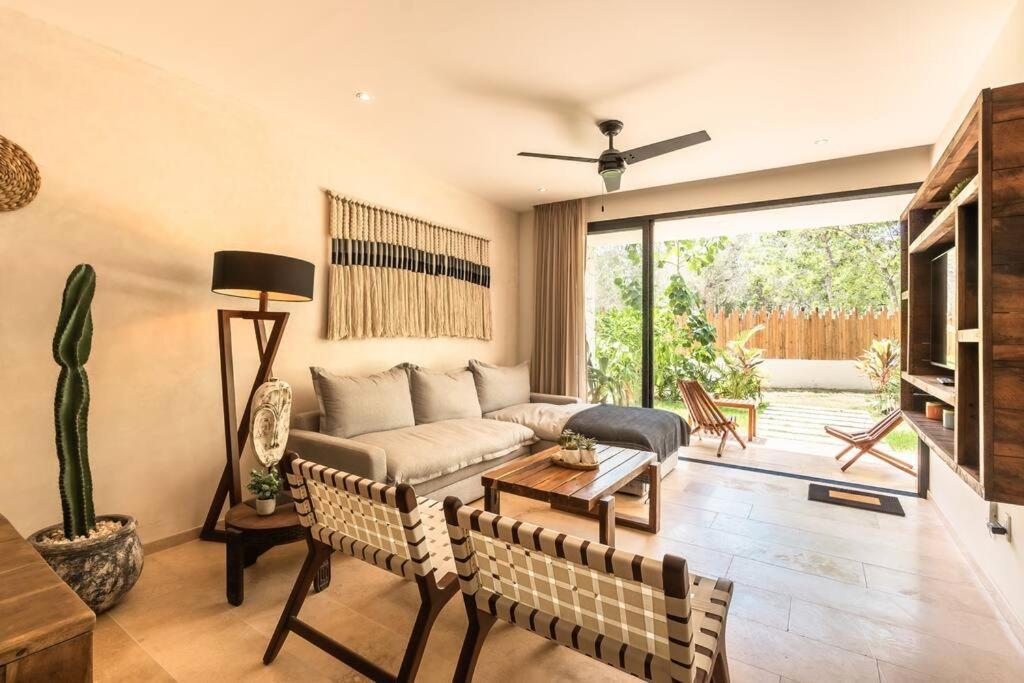 Beautiful & Brand New 2br Gated Community Pool *