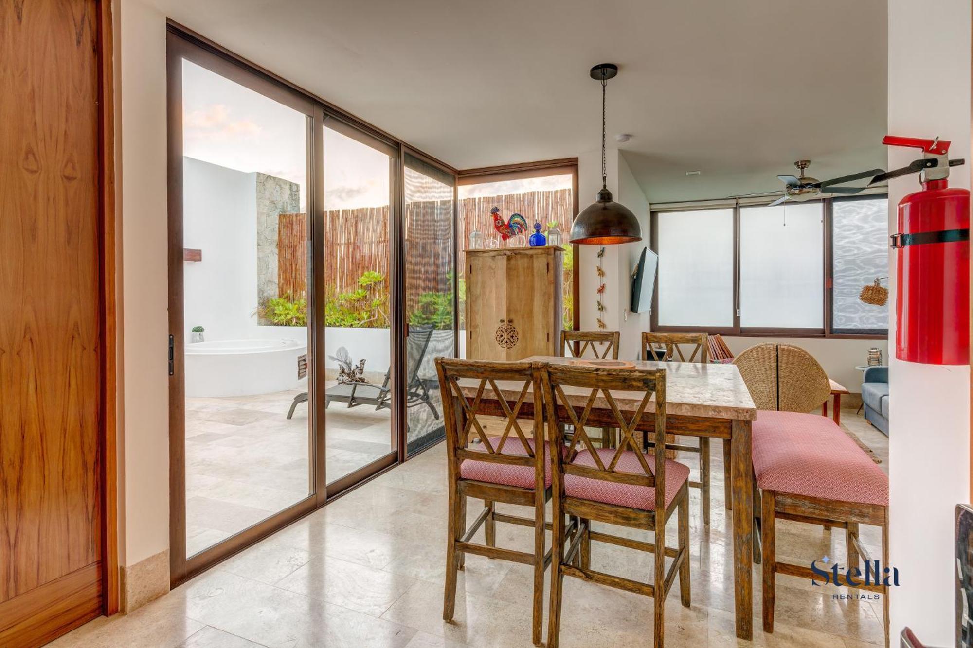 Private Rooftop 1br With Stunning Common Areas