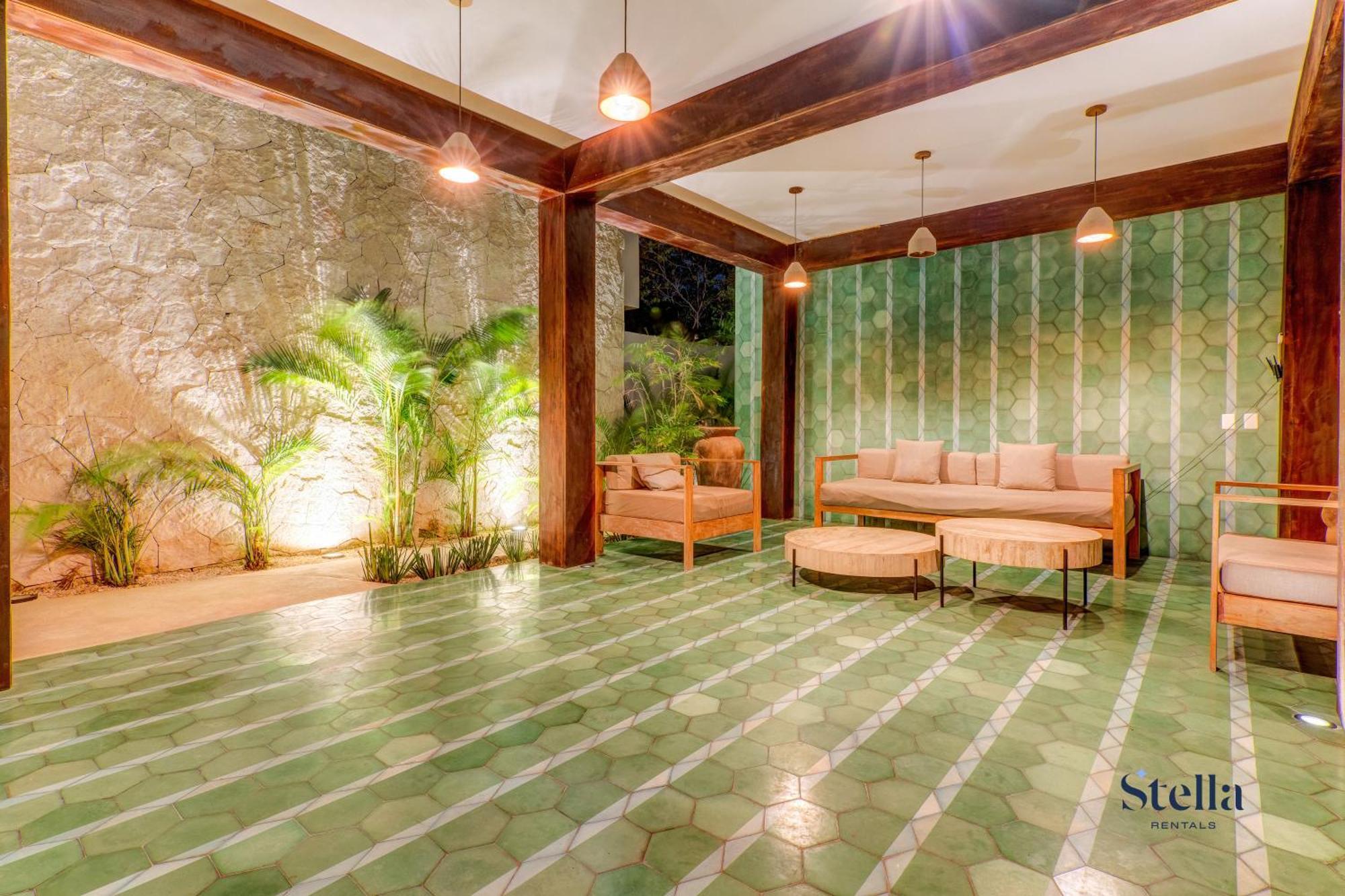 Private Rooftop 1br With Stunning Common Areas *