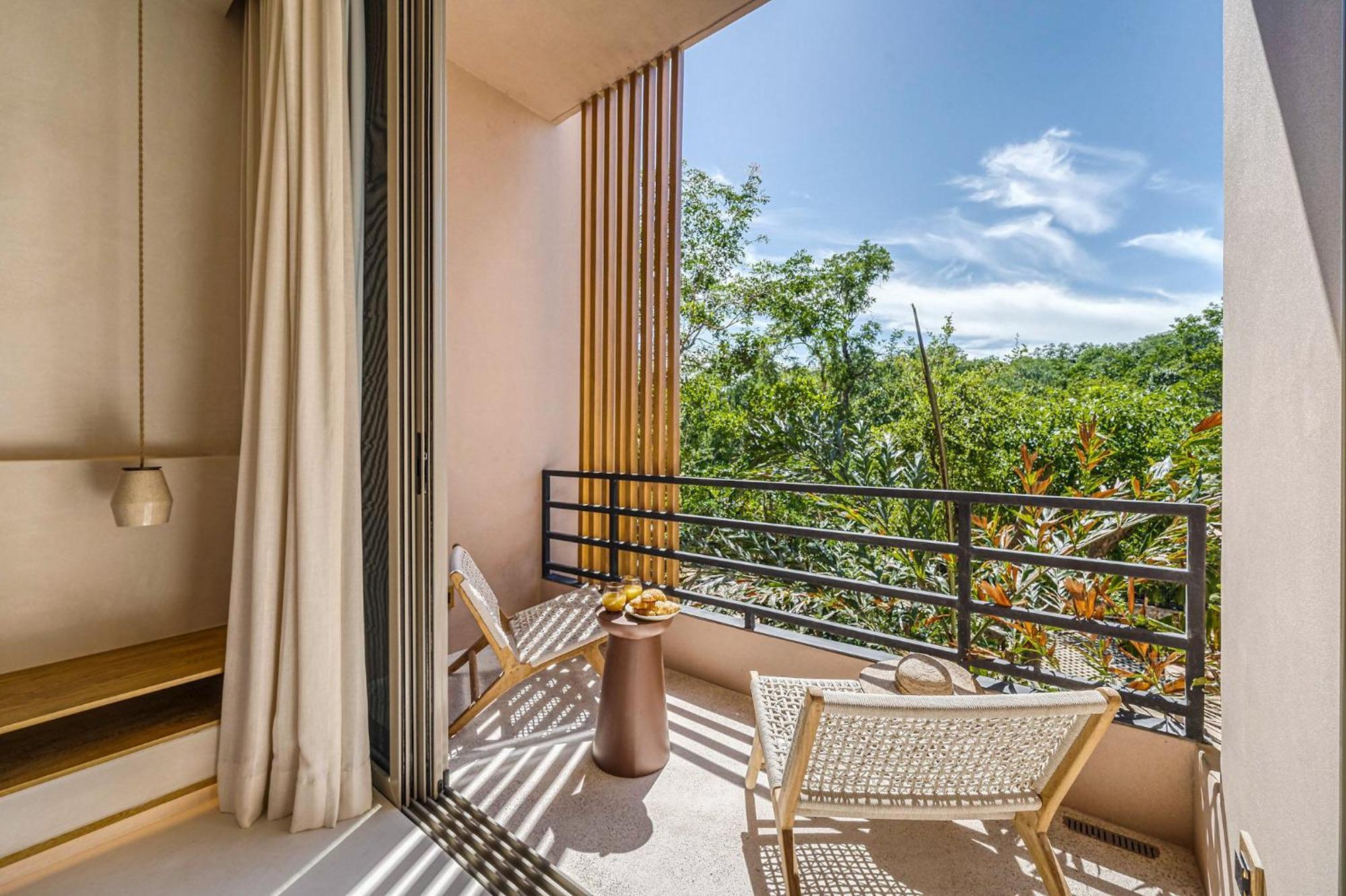 Stunning 1br In Jungle With Pool, Restaurant And Gym *