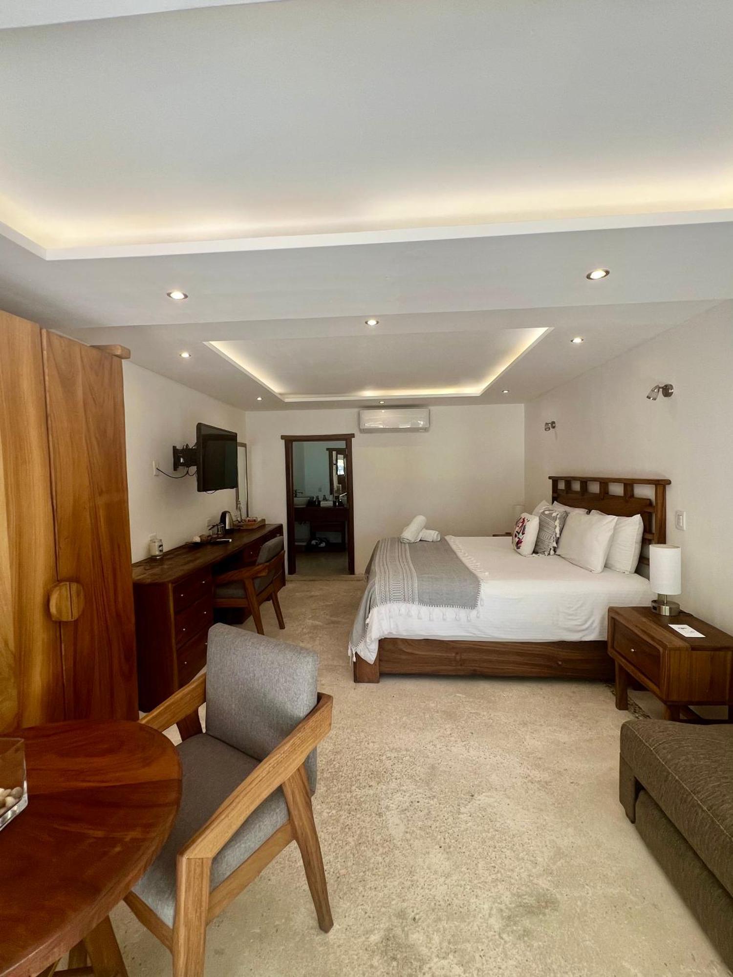 El Paraiso Hotel 3*