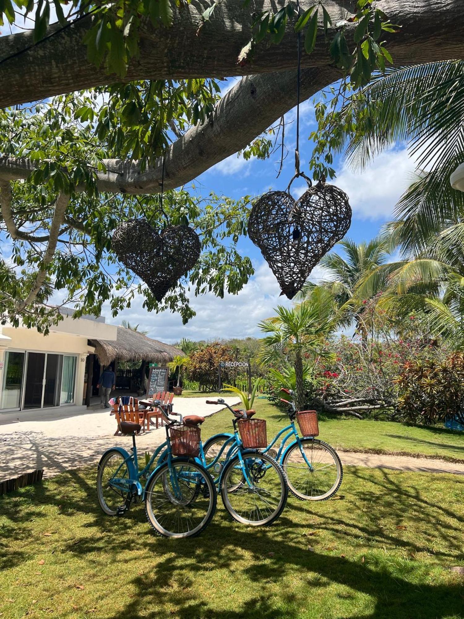 El Paraiso Hotel