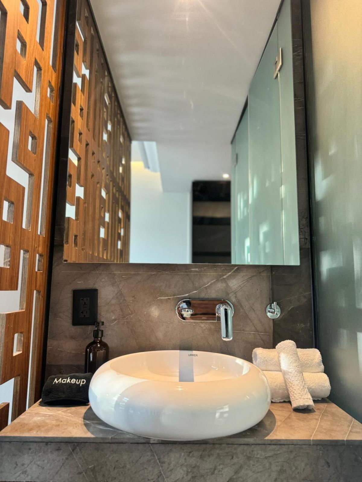 Iik By Groovy Stays- A Hip Condo-hotel With Wifi, Rooftop, Pool, Sleeps 6 * Tulum