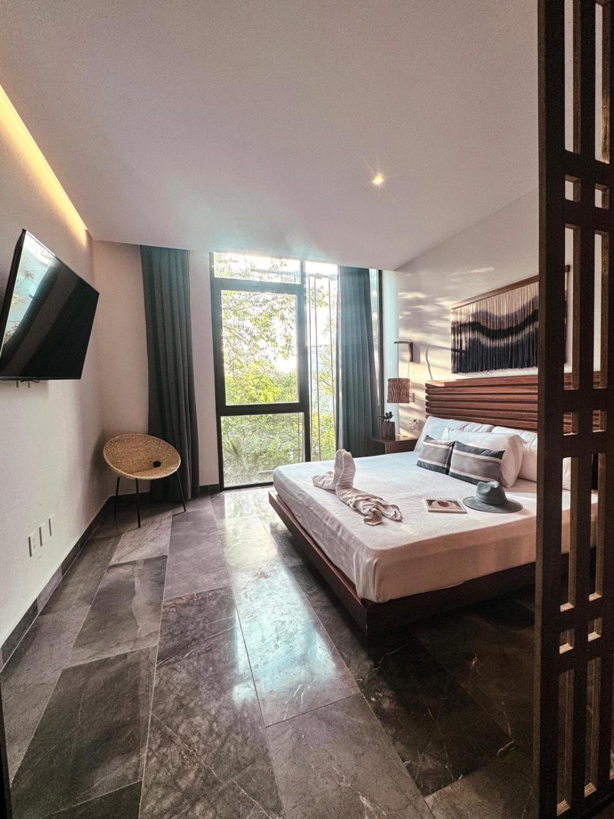Iik By Groovy Stays- A Hip Condo-hotel With Wifi, Rooftop, Pool, Sleeps 6 Tulum