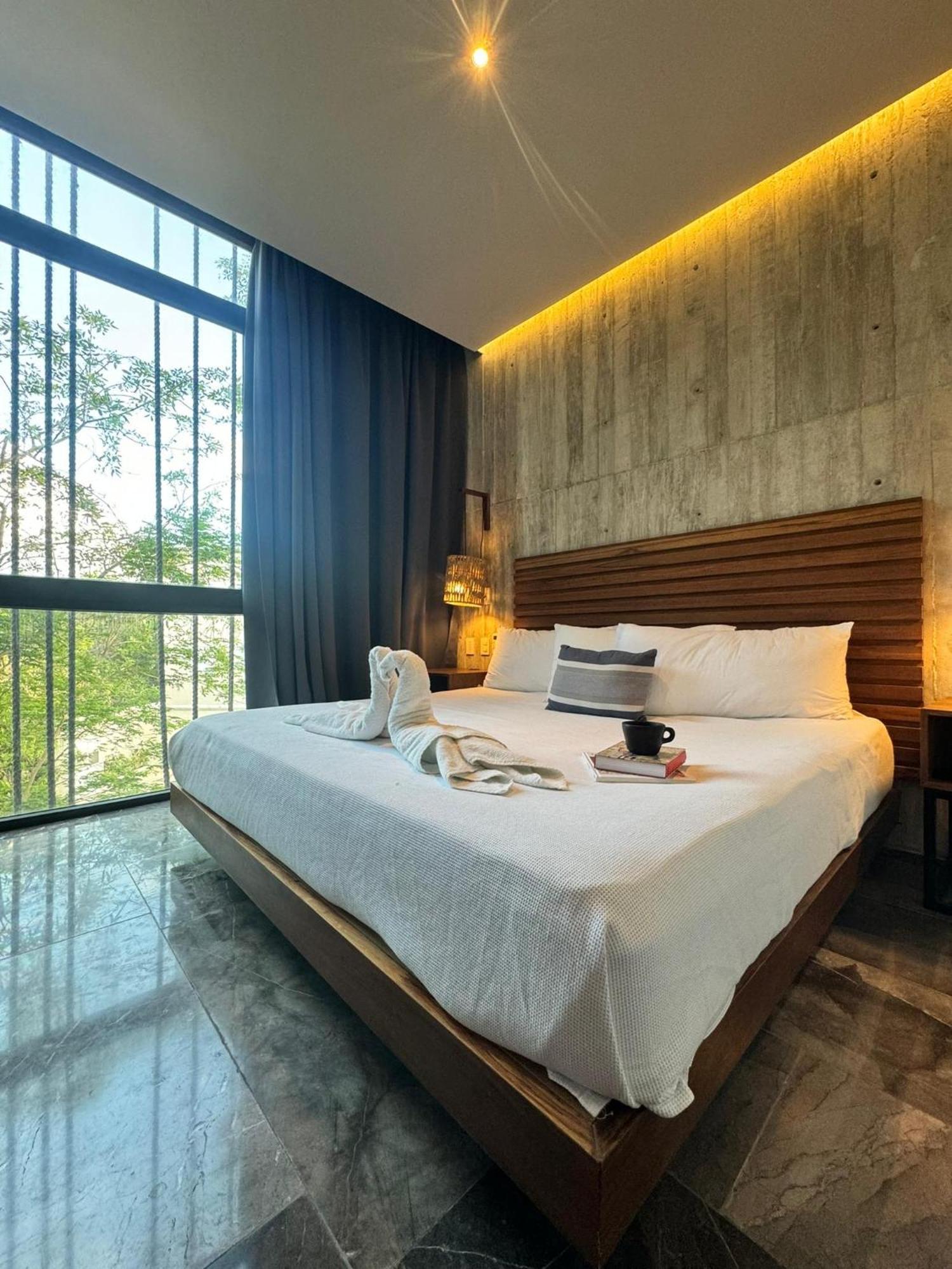 Iik By Groovy Stays- A Hip Condo-hotel With Wifi, Rooftop, Pool, Sleeps 6 Apartahotel Tulum